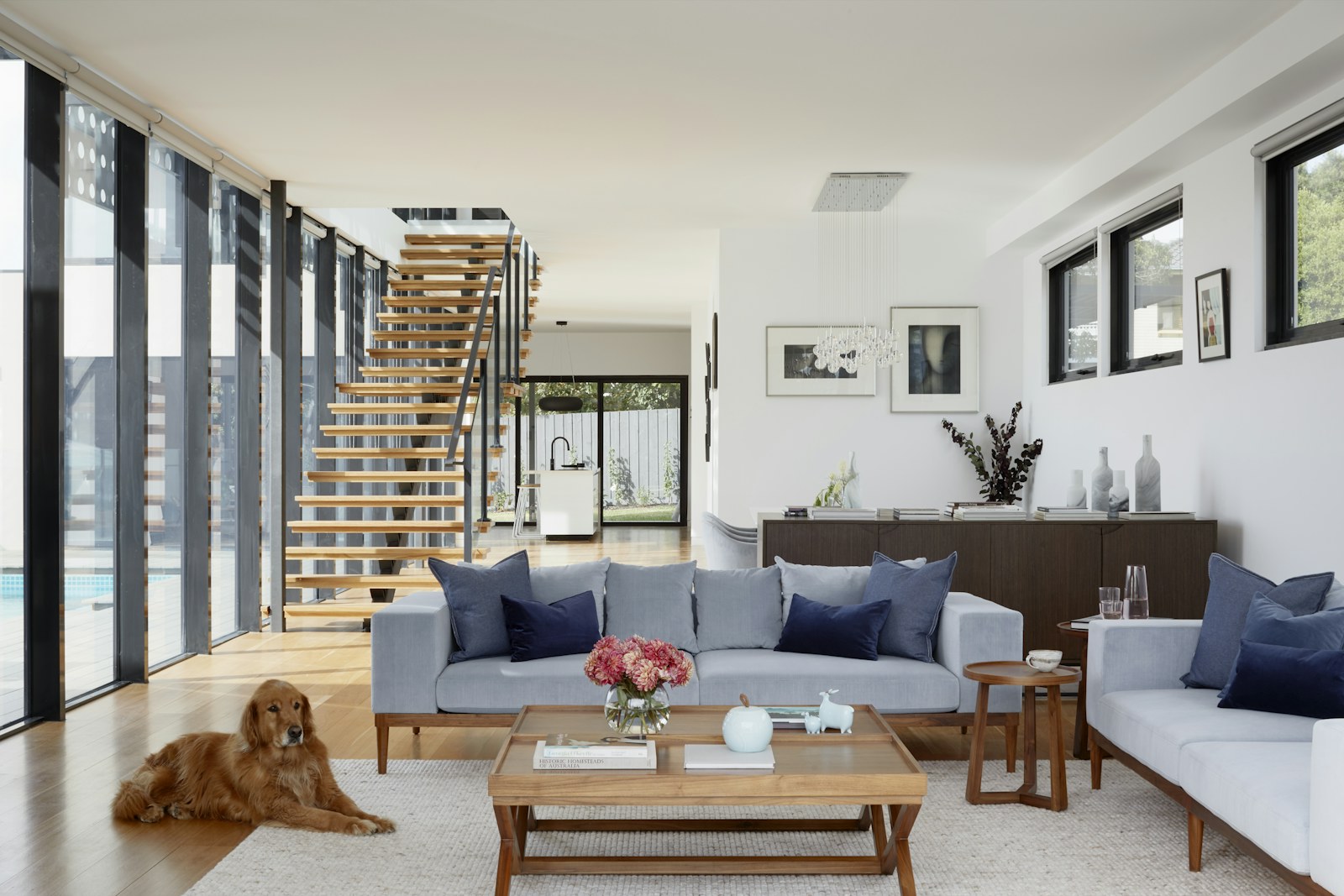 Quiet contemporary living space